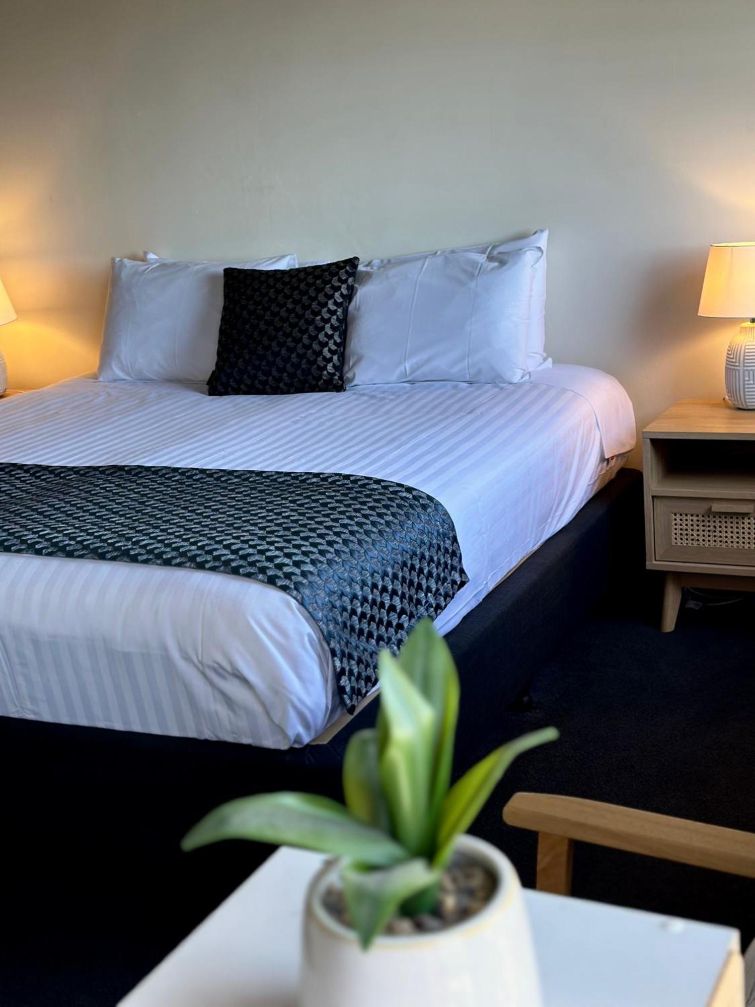 Romano'S Hotel & Suites Wagga Wagga Exterior foto